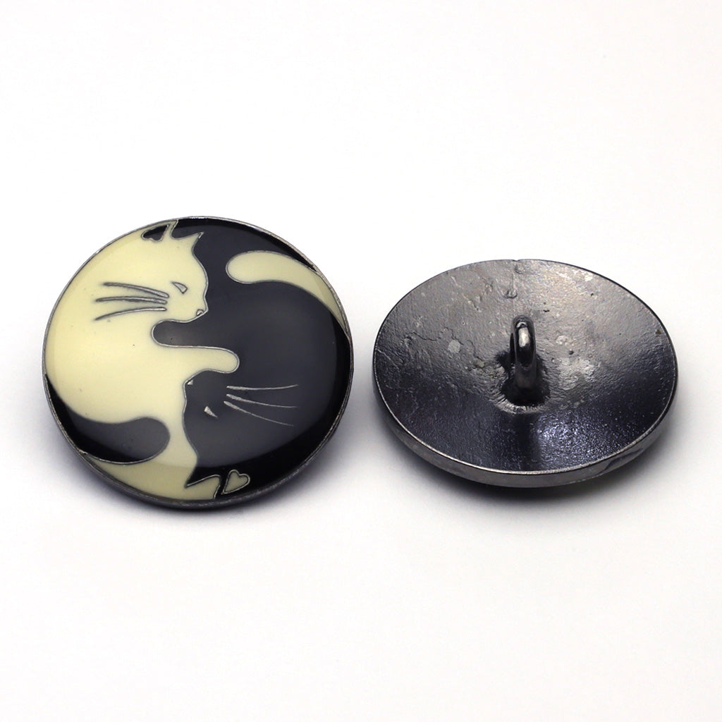 Enamel Button Black & White