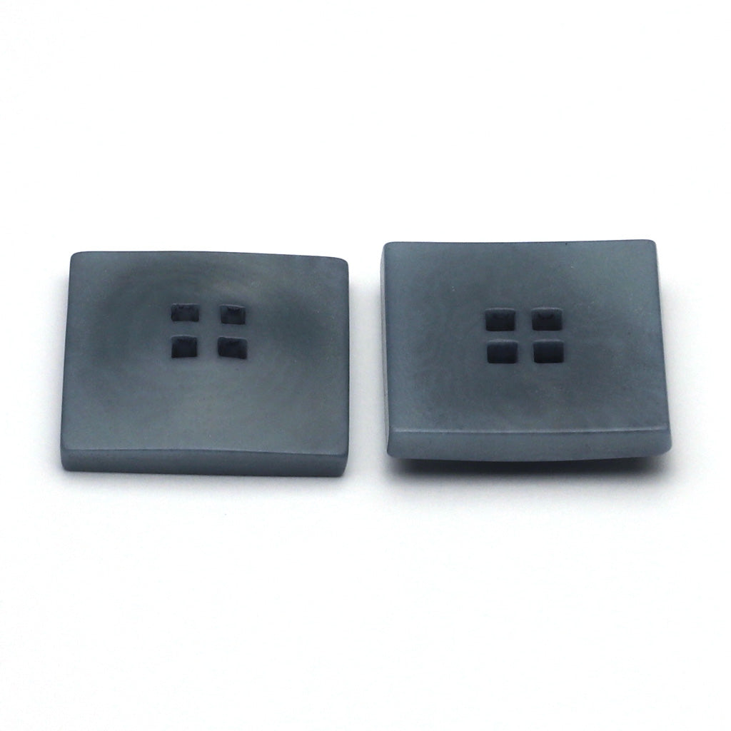 Corozo Button Blut Gray