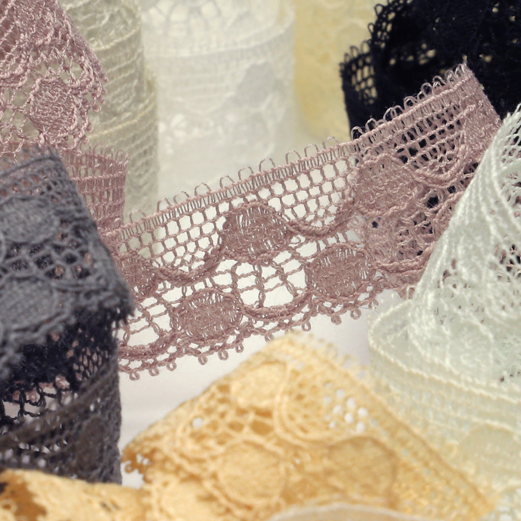 Leavers Trimming Lace #100 Pale Silver