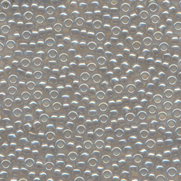 MIYUKI Round Rocaille Seed Beads #526 Light Gray (Ceylon)